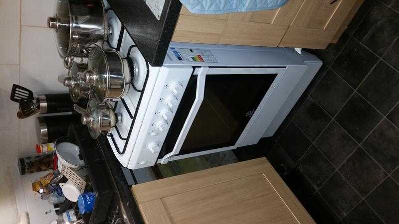 Gas cooker 6 months old