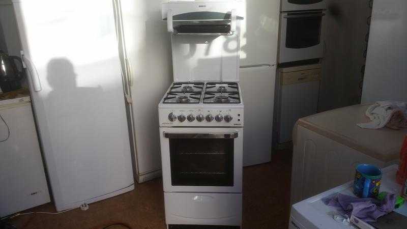 Gas cooker over head grill