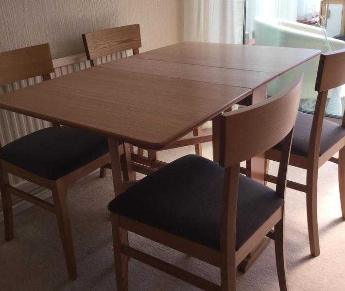 Gateleg Dining Table and 4 Chairs (Brand New)