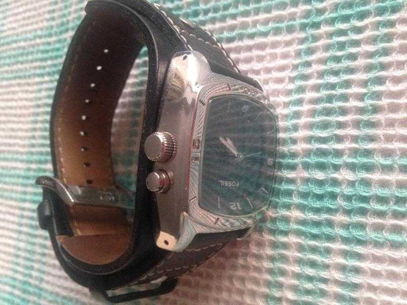 Gent039s fossil watch.   Calls only