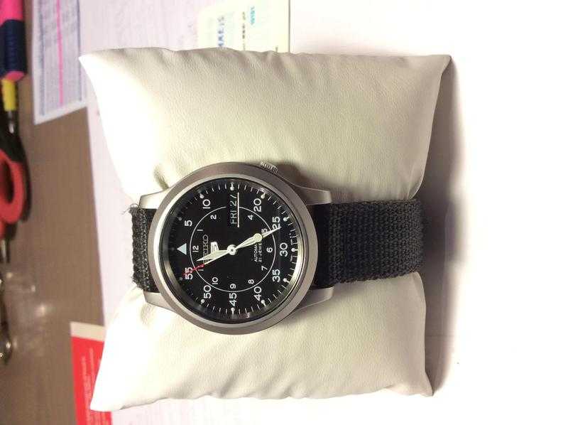 Gents wrist watch