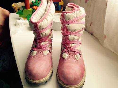 Genuine ladies timberlands size 4