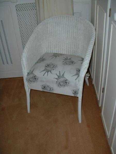 GENUINE LUSTY PRODUCT LUSTY039S LLOYD LOOM WOVEN FIBRE CHAIR COMPLETE WITH UPHOLSTERED CUSHION