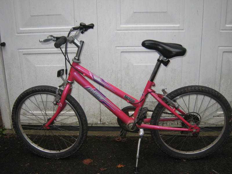 Girl039s Raleigh KOBO20 Mountain Bike.