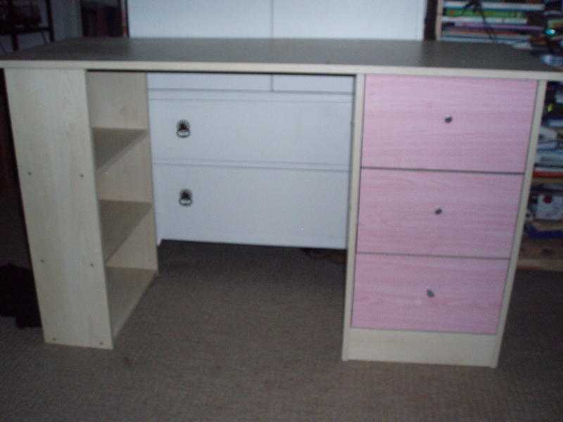 girls 3 drawer desk