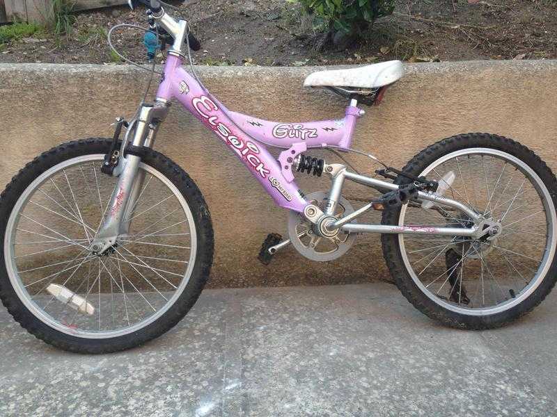 Girls 6 gear bike