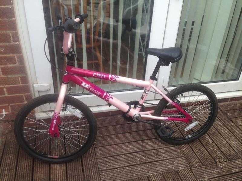 Girls bike