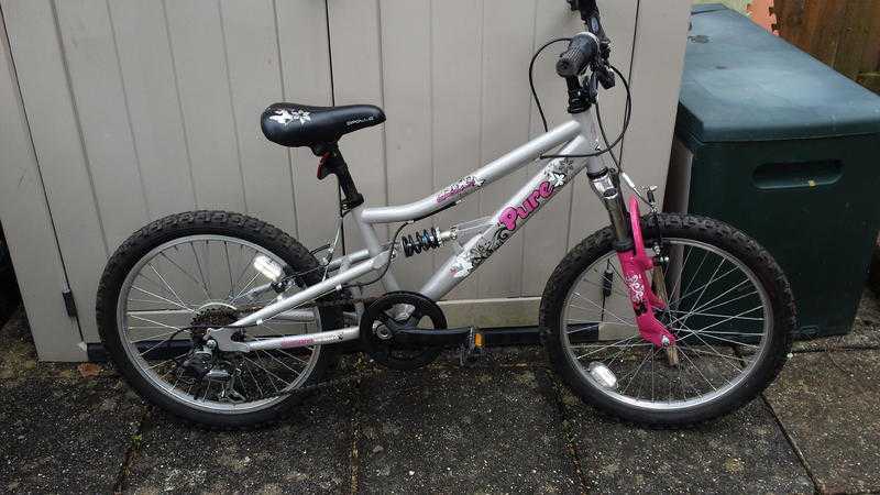 GIRLS BIKE