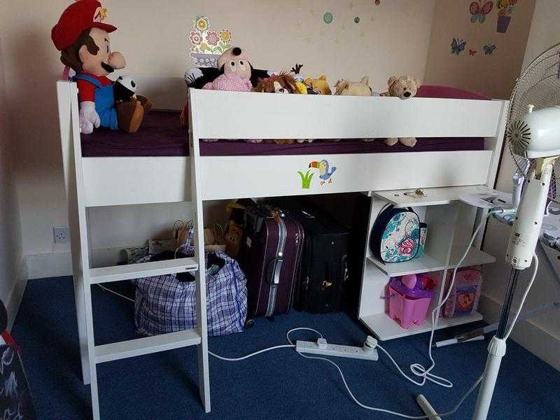 Girls bunk bed