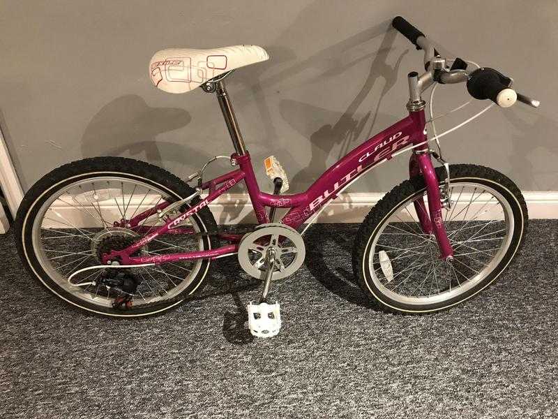 Girls Claud Butler Crystal 20quot wheel bike - 6 speed shimano gears