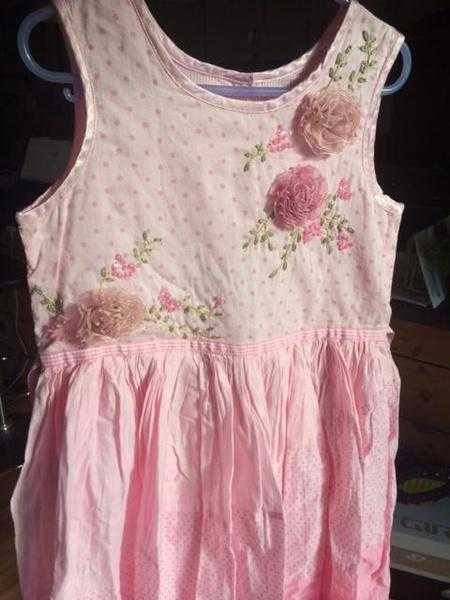 Girls dress