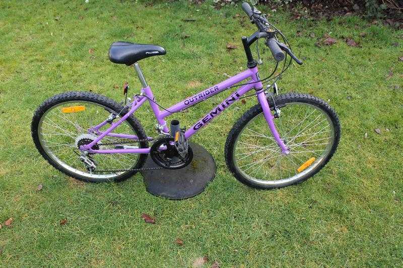 GIRLS MOUNTAIN BIKE GEMINI OUTRIDER