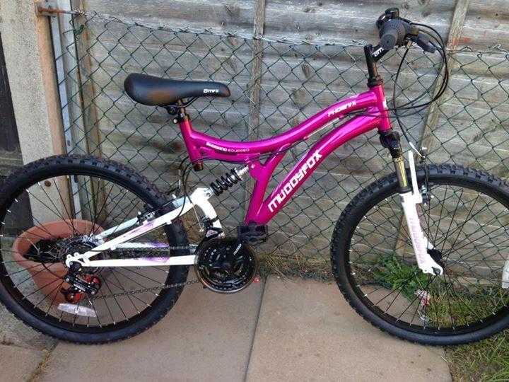 Girls MUDDYFOX PHOENIX 24 INCH DUAL SUSPENSION 18 speed mountain bike.. brand new condition