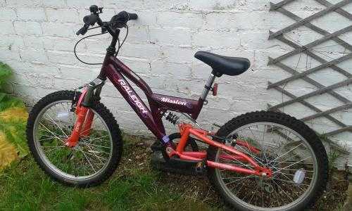 Girls raleigh mission bike