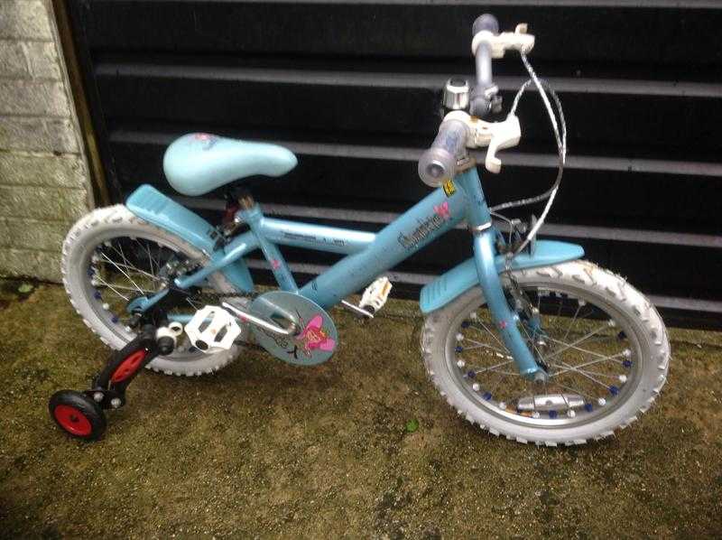 Girls Sparkle Cyclw with stabilisers Age 3-5