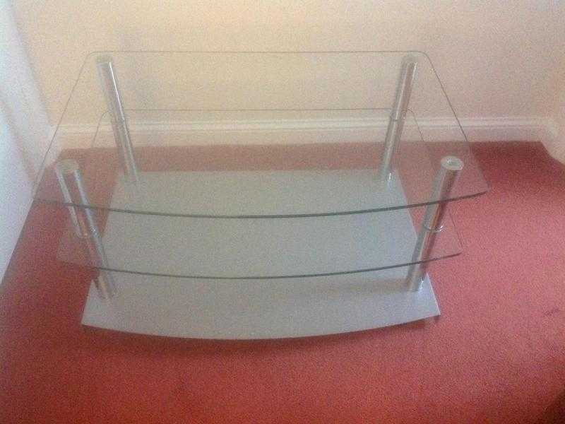 GLASS AND CHROME  TVMEDIA STAND