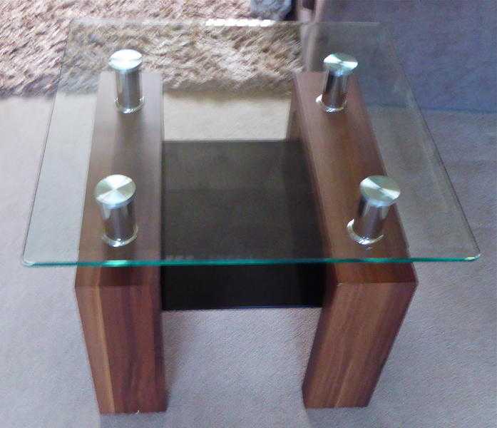 GLASS PLATE LAMP TABLE