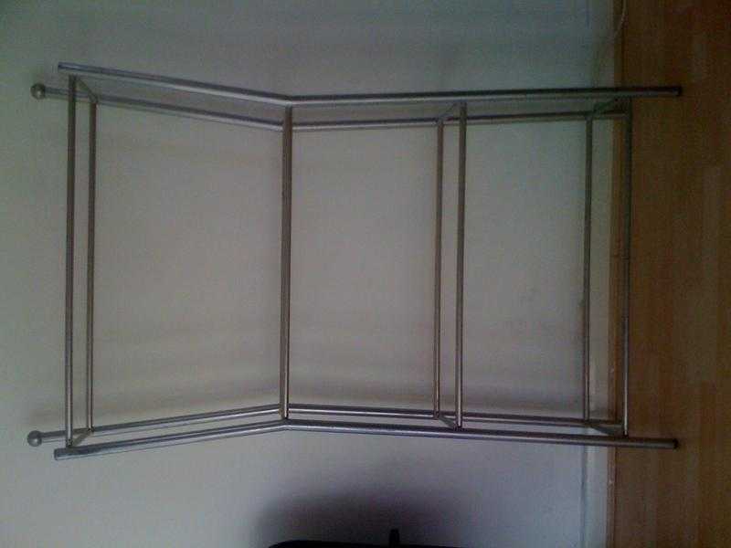 Glass shelve unit