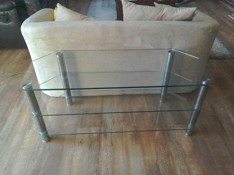 Glass TV stand free to collect