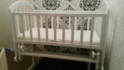 Gliding Crib