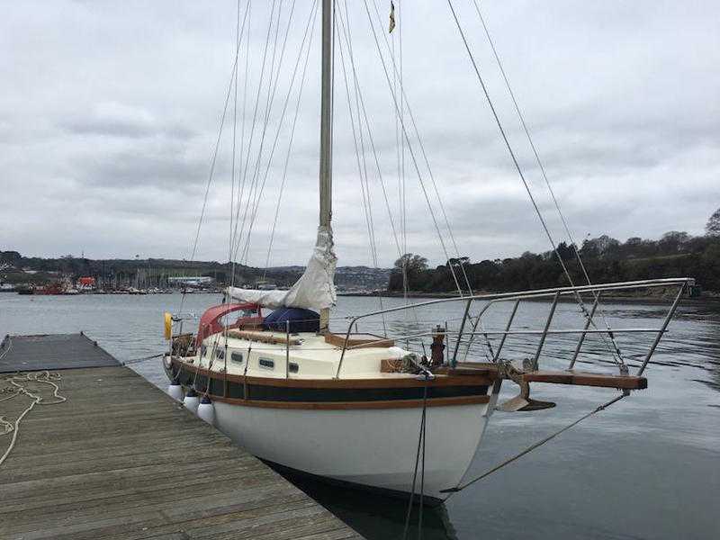 Golden Hind 31 cutter sailing yacht