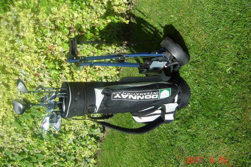 Golf clubs mens right-hand, with bag and trolley