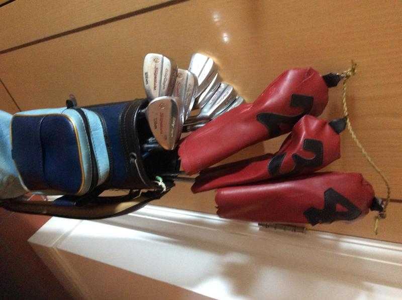 Golf clubs set