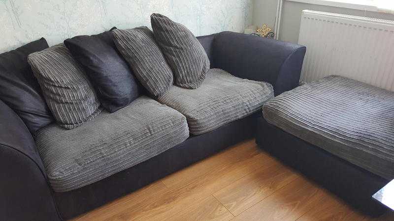 Good condition sofas 4 sale