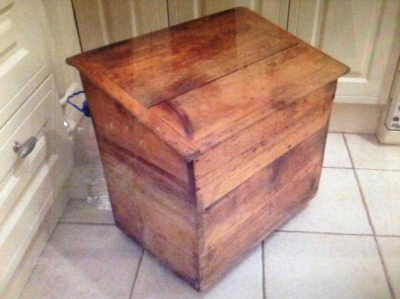 Gorgeous large old pine box with hinged lid on castors - logs or toy box