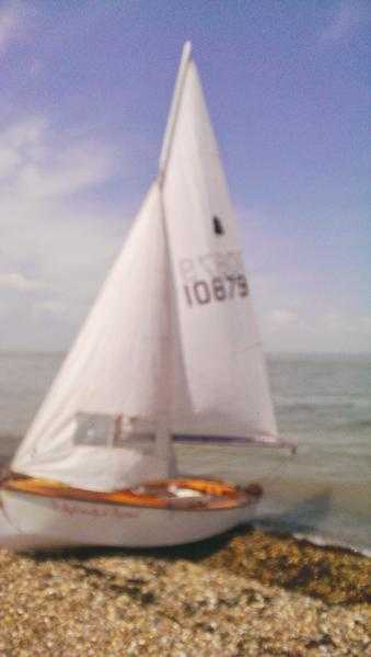 GP 14 FIBREGLASS SAILING DINGY