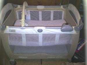 Graco contour travel cotPlaypen