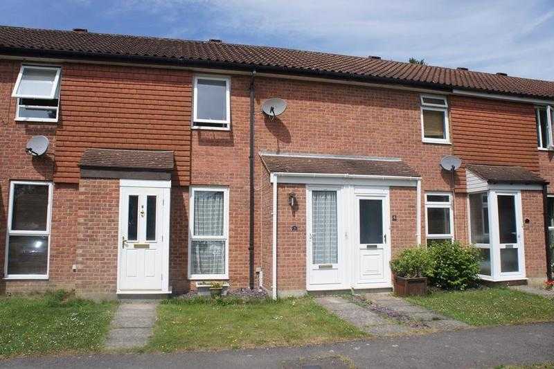 Great Mid Terrace House near Town Centre