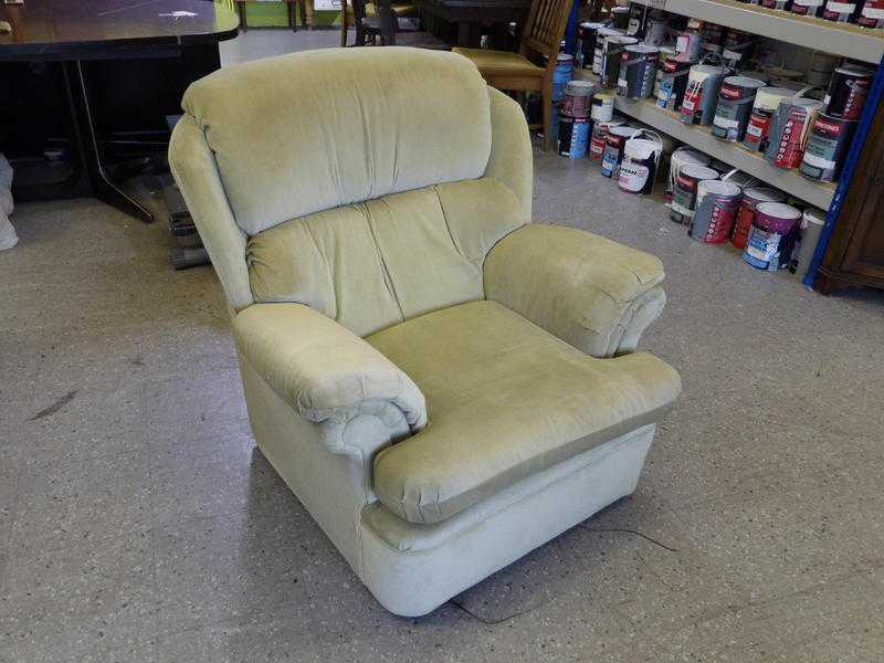 Green Arm Chair, Good, Clean Condition - FREE To collector - Local Delivery Service Available