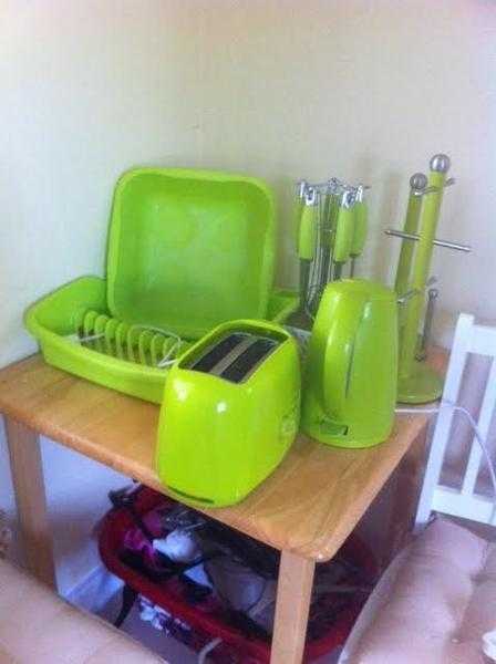 Green kitchen appliances