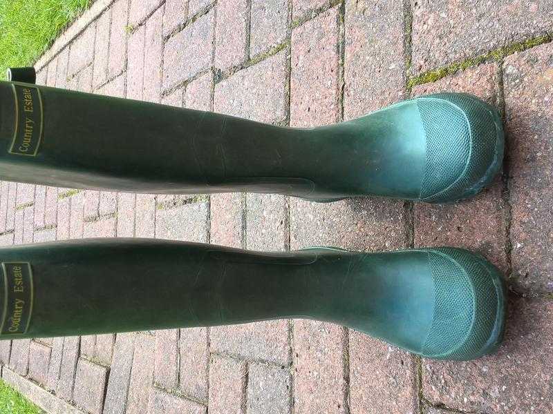 Green wellies (ladies). Brand  Country Estate Size UK 5Eur 38