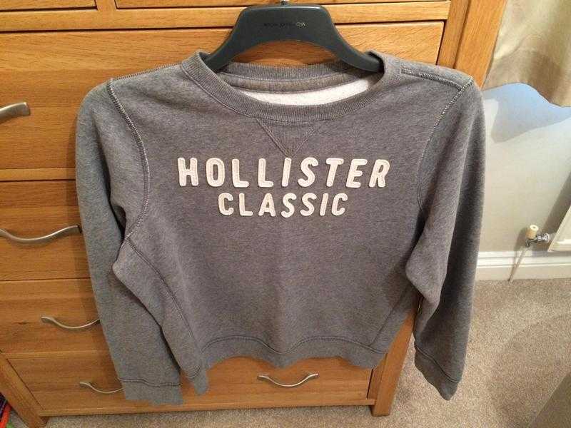 Grey hollister sweat shirt