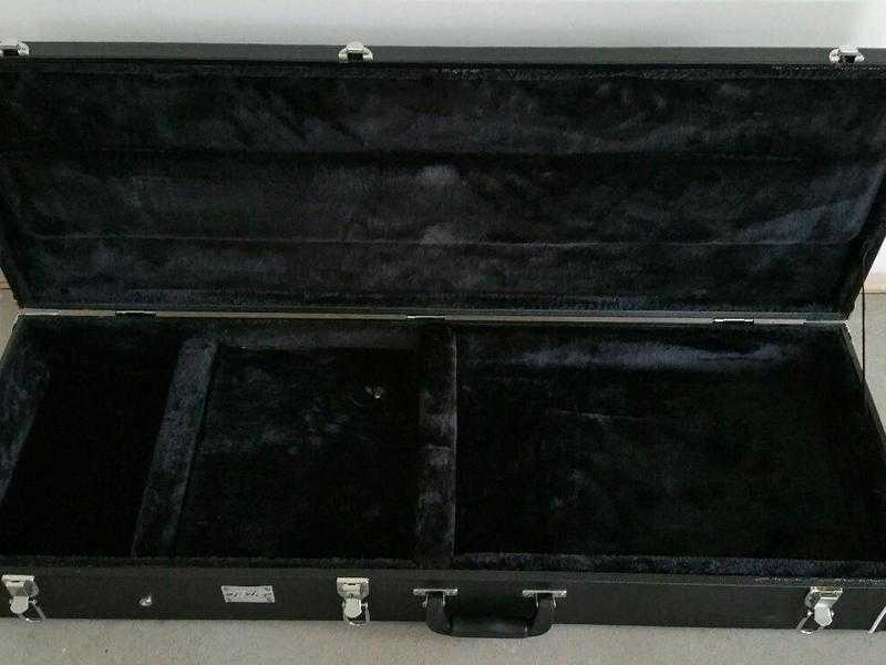 Guitar hard case