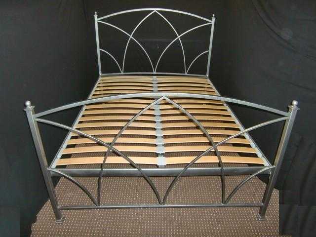 GUN METAL KING SIZE METAL BED FRAME