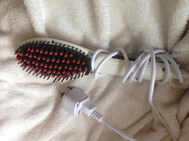 Hairbrush straighteners used once 15