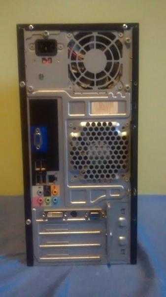 Half Gaming Computer Dell Vostro 200 50