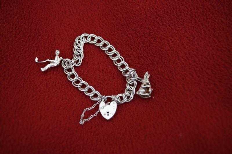 Hallmarked Vintage Ladies Sterling Silver double link Charm bracelet with sweetheart padlock amp Charm