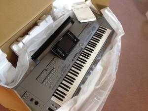 Hammond sk2 electric keyboard