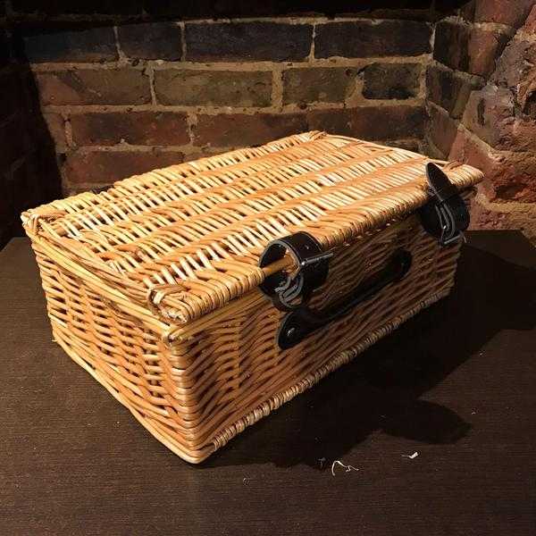 Hamper