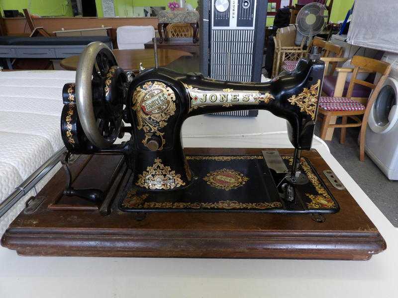 Hand crank sewing machine, made by 039Jones039