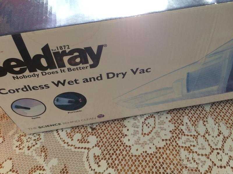 Hand Held Wet and Dry Vaccum Cleaner
