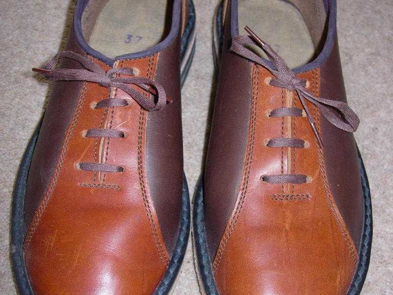 Hand Made Brown Ladies Lace up Shoes