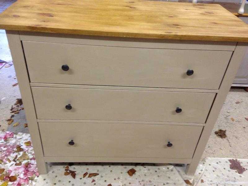 Hand painted Chest of Drawers