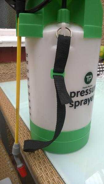 HAND PRESSURE SPRAYER