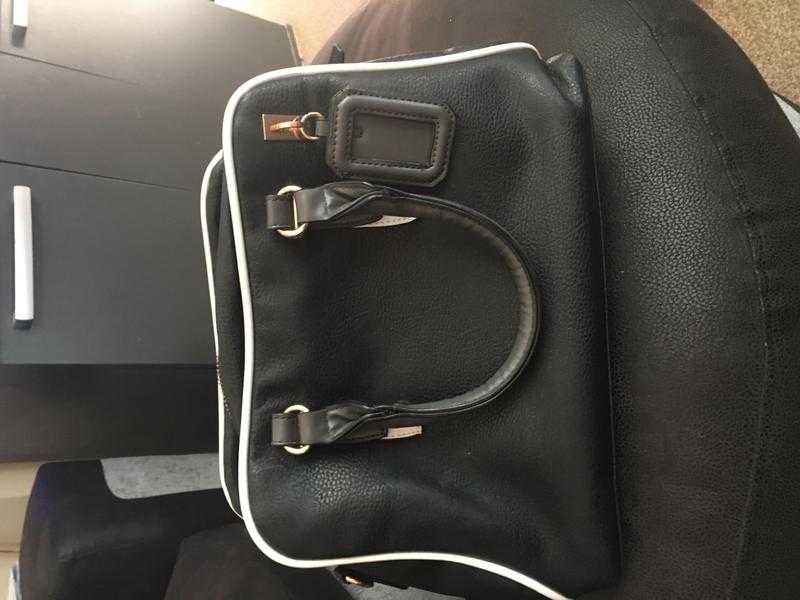 Handbag and purse bundle