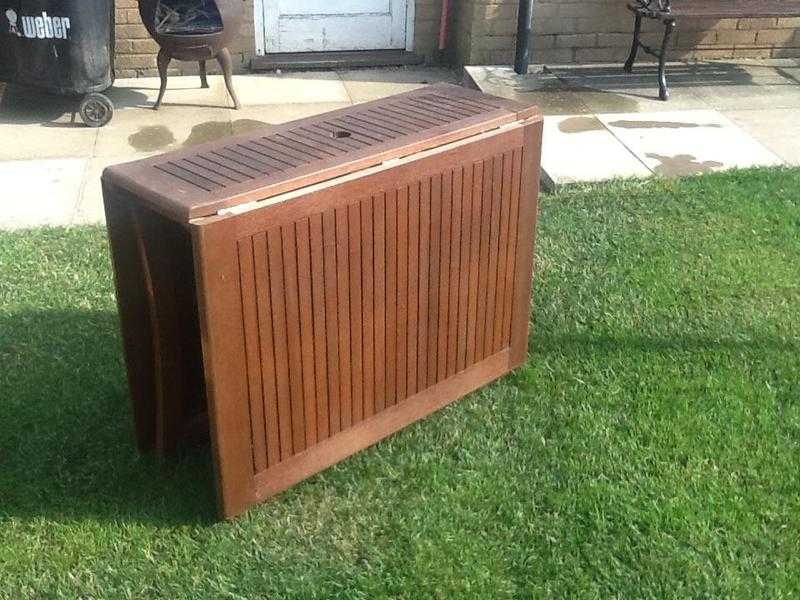 Hardwood patio drop leaf table